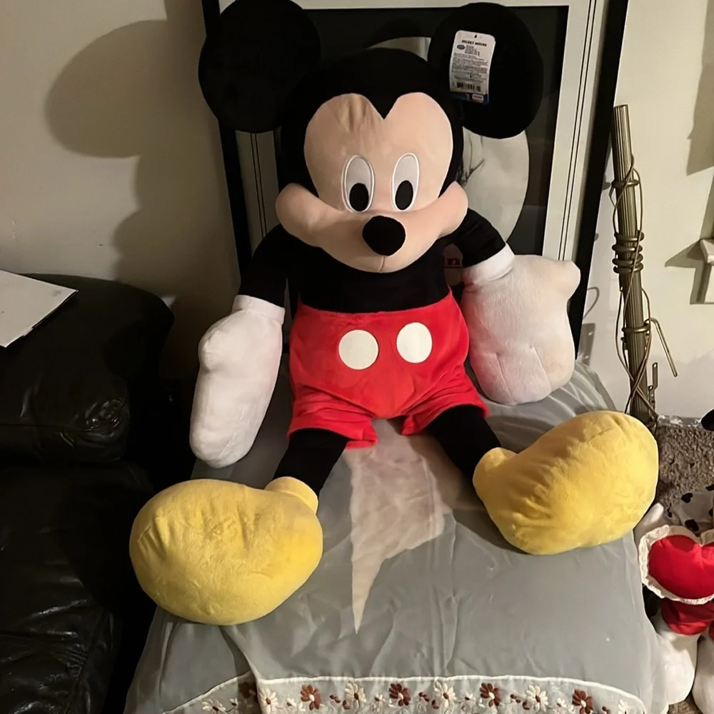 Mickey Mouse bundle stuff plushy $100 for bundle $25 a piece. - Picture 2 of 5